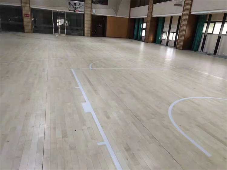 雞西市騰飛中學籃球館體育木地板批發